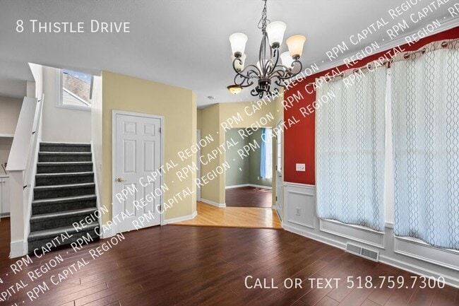 Building Photo - 8 Thistle Dr