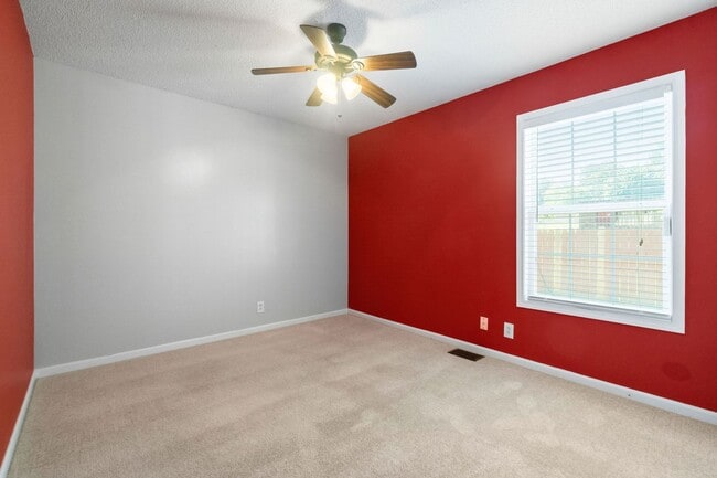 Building Photo - 1435 Amy Ave