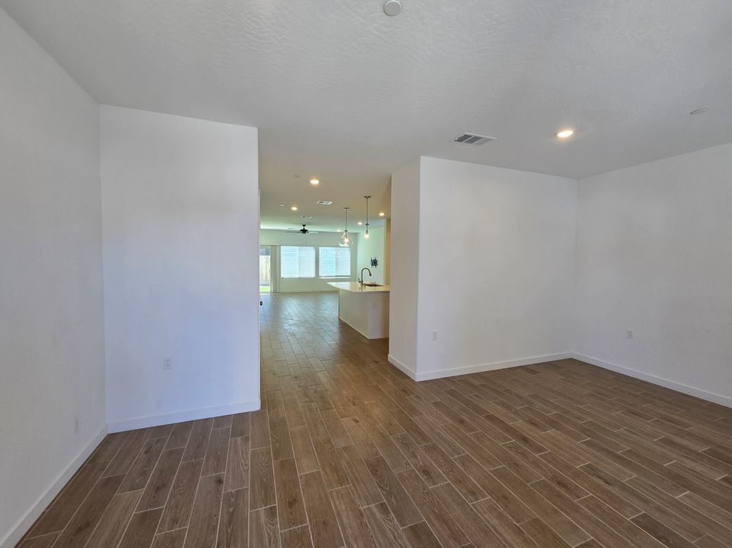 Building Photo - 7037 E Cornell Ave