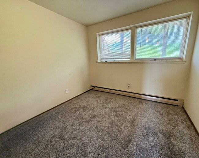 Building Photo - 2311/2313 W Foothills Drive