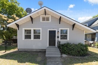Building Photo - Newly Remodeled Single Family Home on Spok...