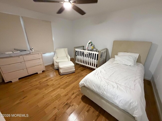 Building Photo - 534 Apple Dr