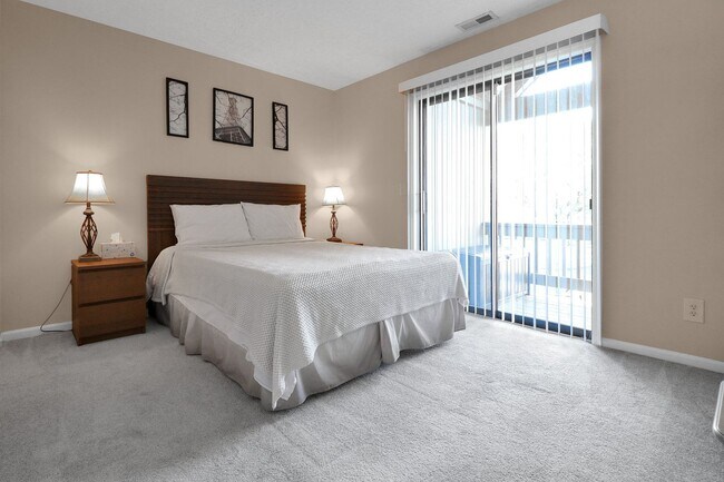 Building Photo - Beautifully Up0dated 1-bedroom, 1-bathroom...