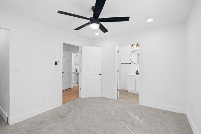 Building Photo - AVAILABLE NOW at a Good Price. 3 Bed 2 Bath FOR LEASE in Pulaski. $1300 Rent.