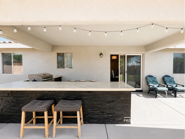 Building Photo - For Rent: 3-bedroom, 2-bathroom home in Mesa Del Sol