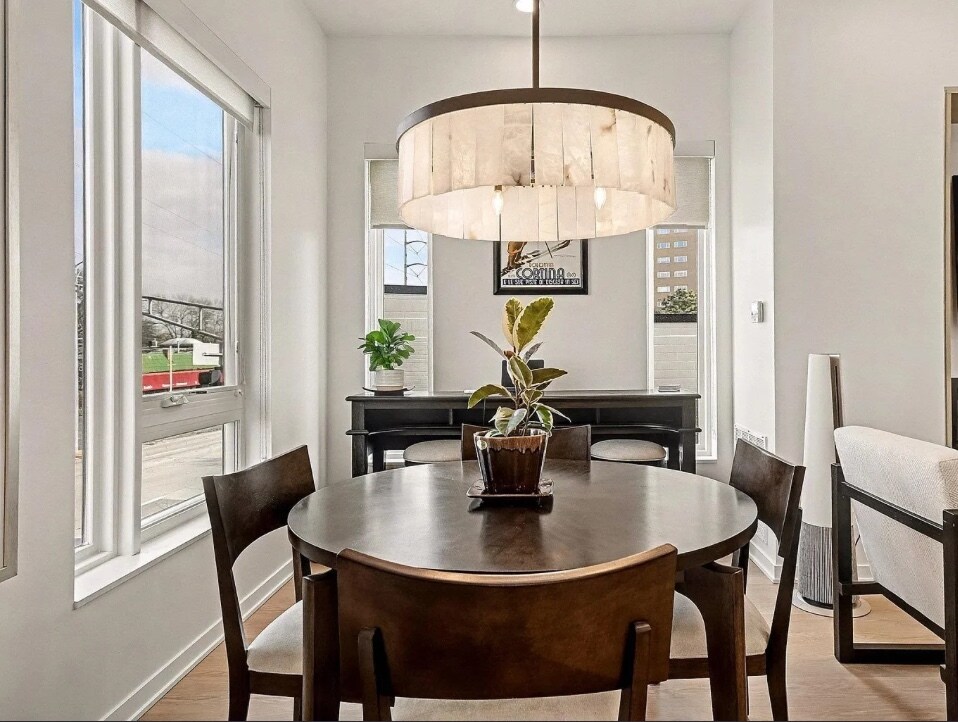 Building Photo - 5302 Elmwood Plz