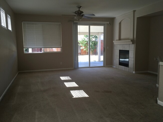 Building Photo - Charming 4-Bedroom Home in a Great Location!