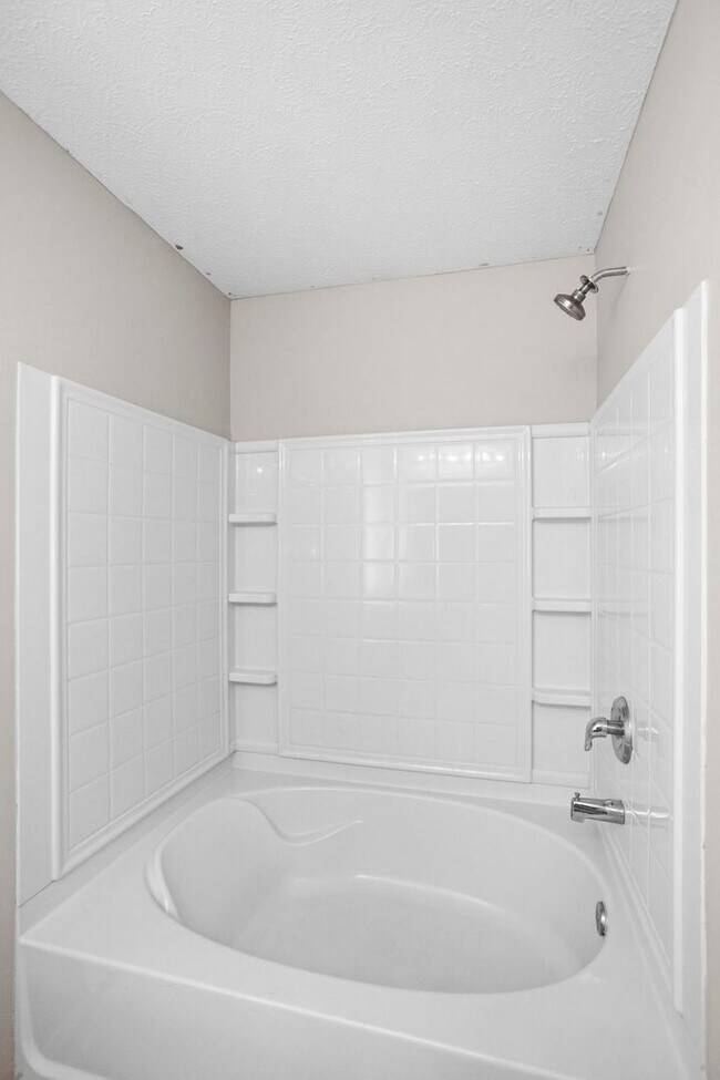 Building Photo - 5248 Sunsail Dr