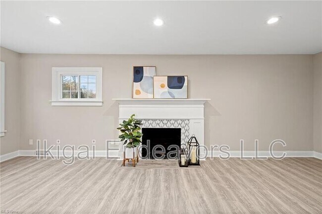 Building Photo - 3613 Cummings Rd