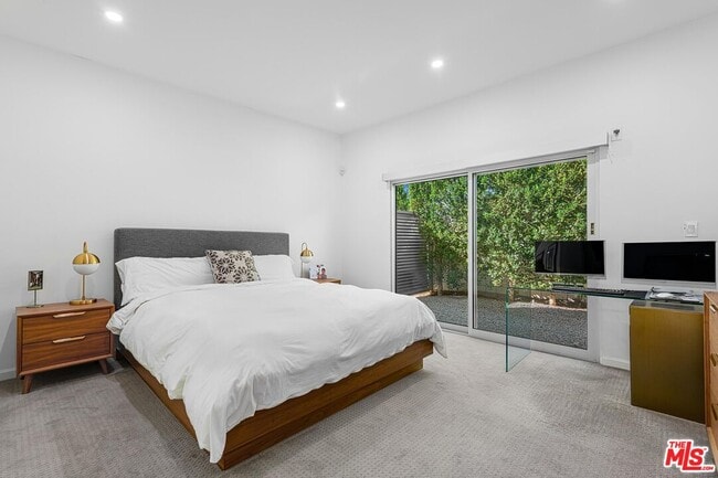 Building Photo - 2326 E Finley Rd