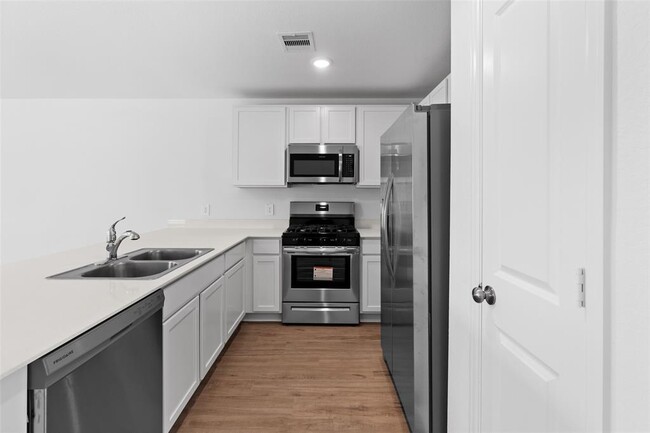 Building Photo - 2838 Via Augusta Dr