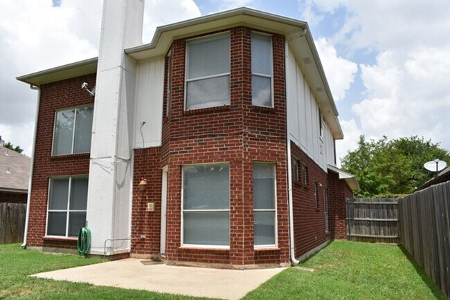 Building Photo - 4712 Birchbend Ln