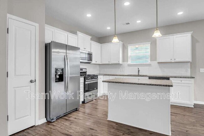 Building Photo - 158 Hayworth Rd