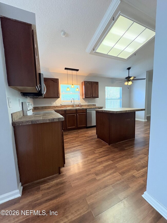 Building Photo - 12107 Livery Dr