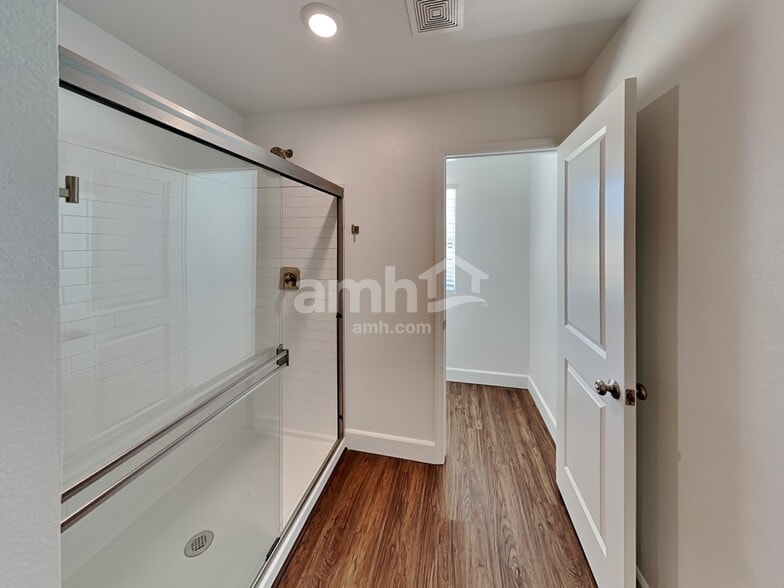 Building Photo - 9139 Liberty Cap Ct