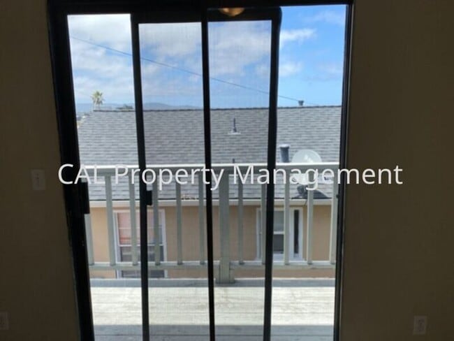 Building Photo - Two bedroom apartment in Seaside, CA