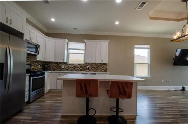 Building Photo - Brand New Home!!