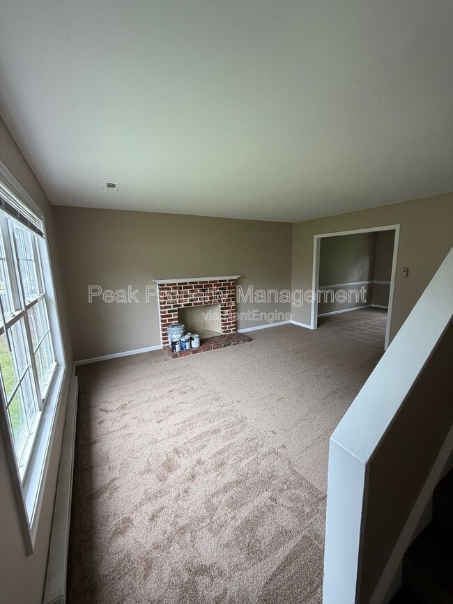 Building Photo - 236 Chessington Rd
