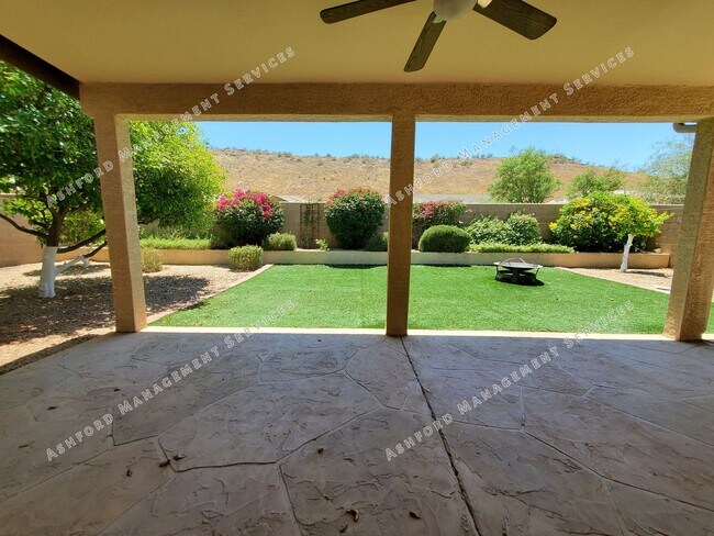 Building Photo - PINNACLE HILL RENTAL WITH MTN VIEWS, FIREP...