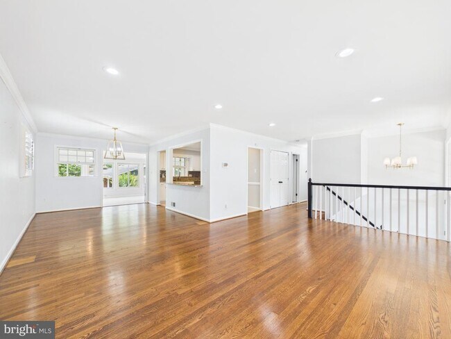 Building Photo - 9201 Cherrytree Dr