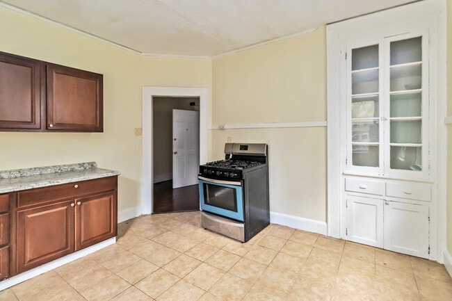 Building Photo - 24 Wheeler St