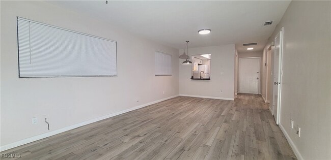 Building Photo - 930 SW 47th Terrace