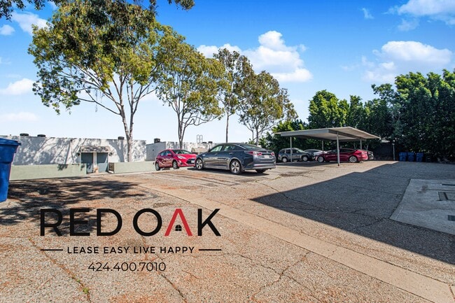 Building Photo - 2965 Waverly Dr