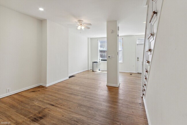 Primary Photo - 4 br, 2 bath House - 902 N CARLISLE ST