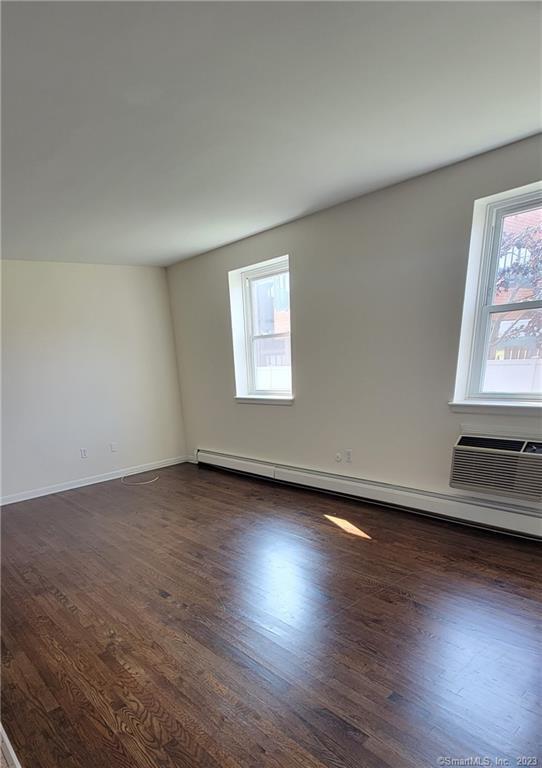 Building Photo - 261 Millard St