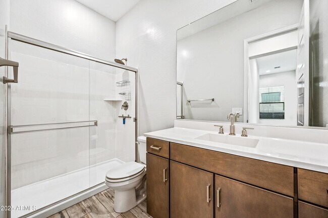 Building Photo - 4827 E Village Dr