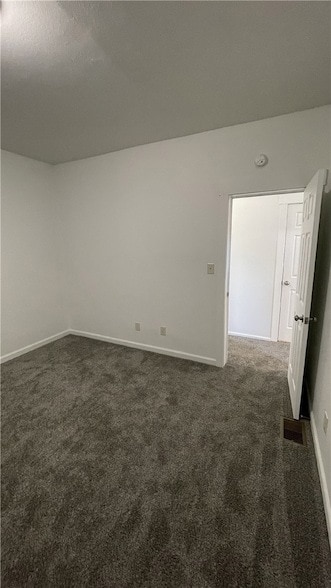 Building Photo - 424 W 7th Ave