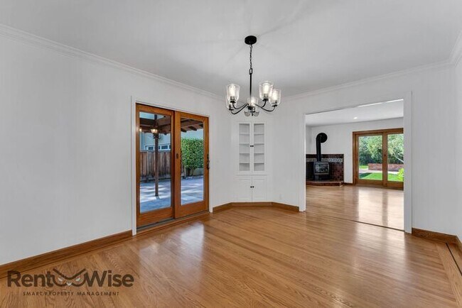 Building Photo - 1534 Whipple Ave