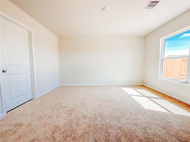 Building Photo - 16322 Sweet Grv Dr