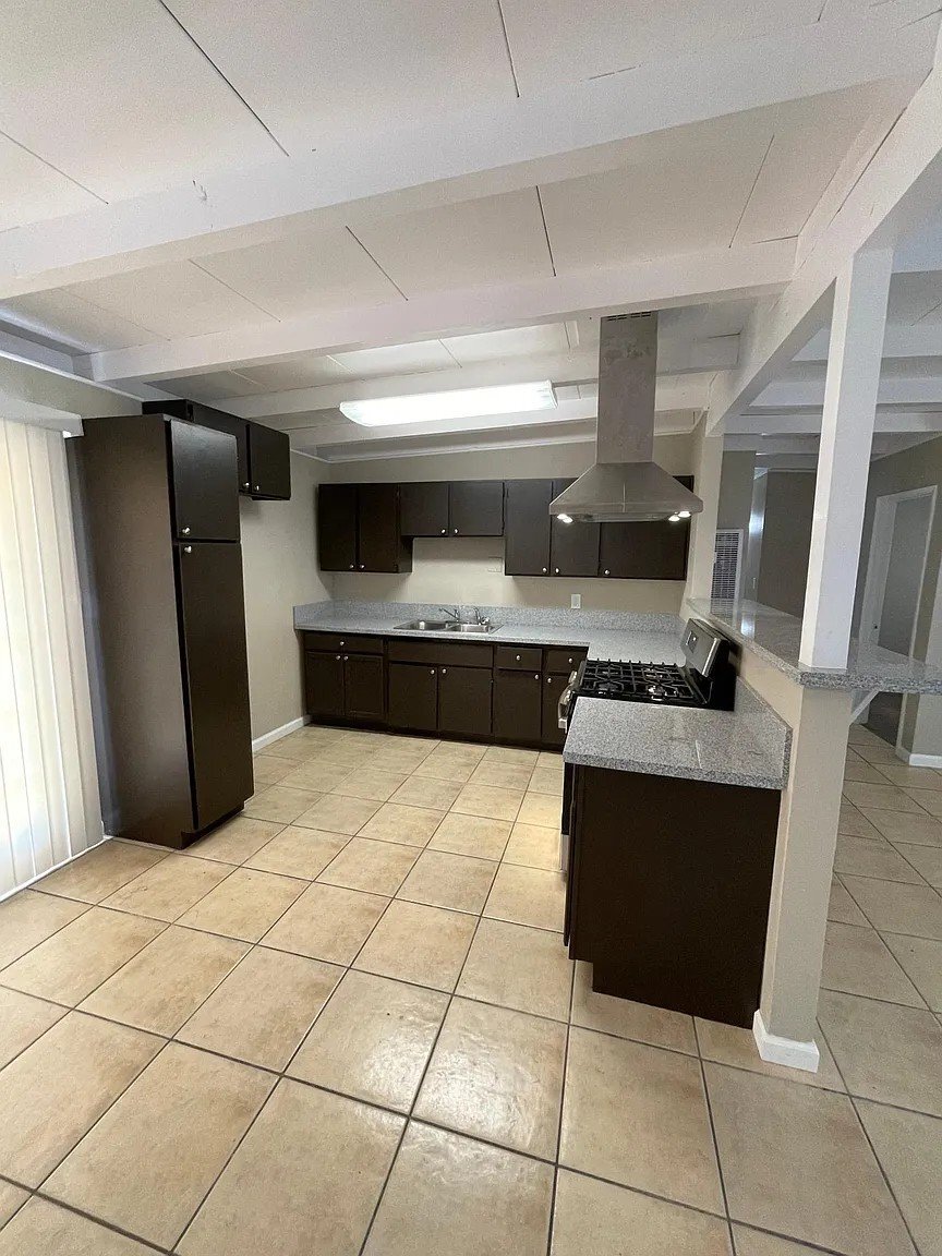 Building Photo - 1000 Mojave Dr
