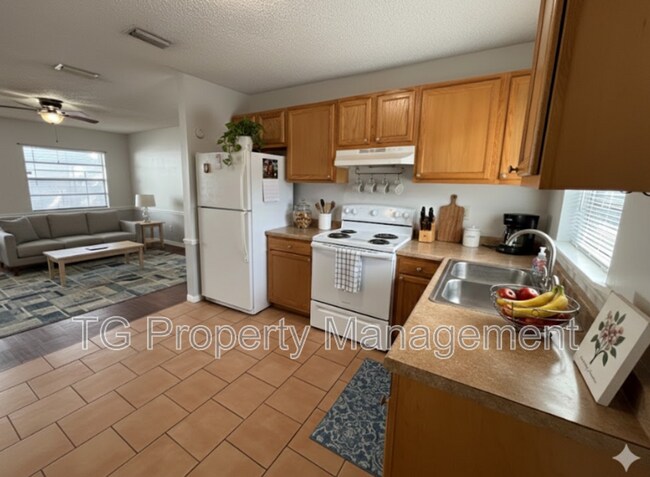 Building Photo - 8145 Cheryl Ann Ln