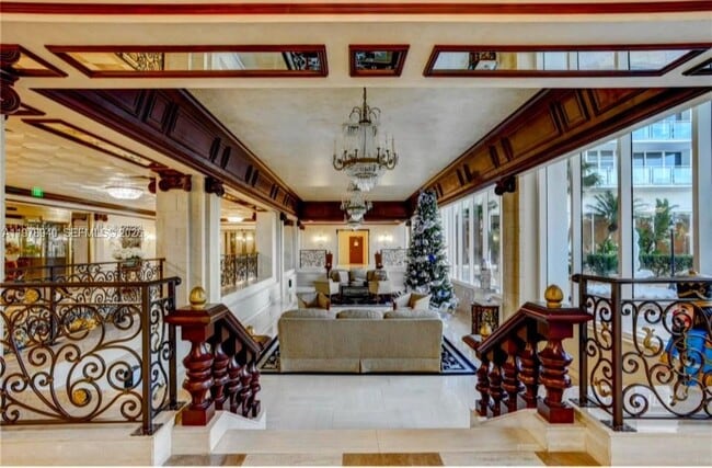 Building Photo - 2030 S Ocean Dr