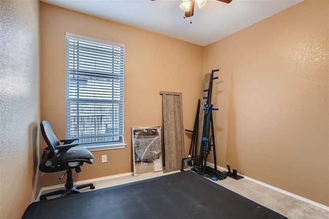 Building Photo - 1000 Sussex Way