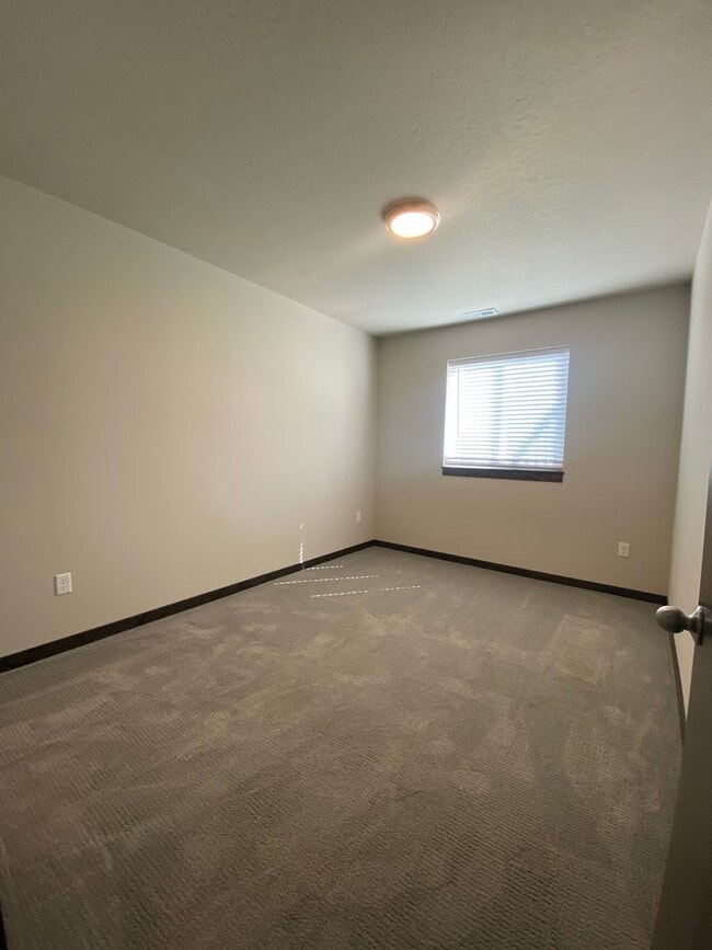 Building Photo - 4310-4312 N Centennial Ln