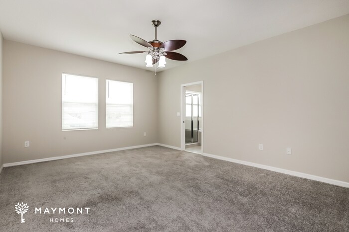 Building Photo - 2400 Sanderling St