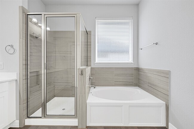 Building Photo - 9339 Galloway Wds Trl