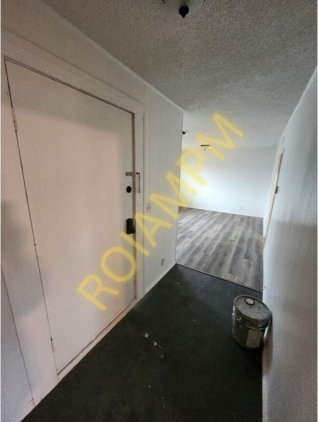 Building Photo - 125/127/129 Main Street