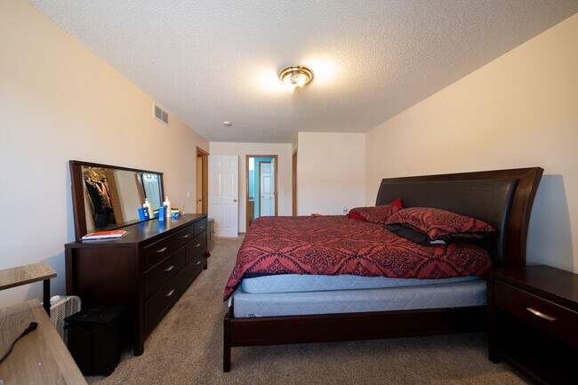 Building Photo - 17431 Glacier Wy
