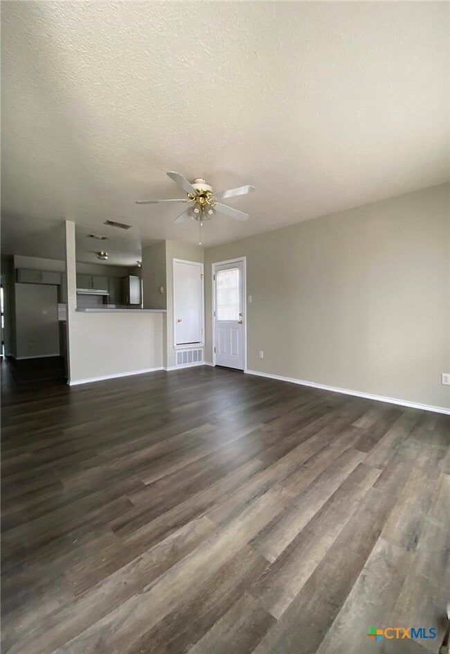 Building Photo - 4409 Jeff Scott Dr