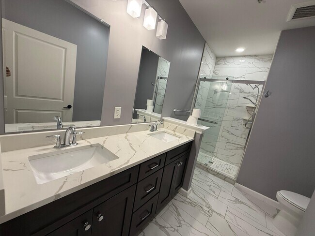 Building Photo - 518 E Celebration Way