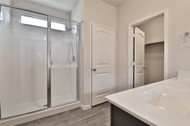 Building Photo - 110 Mooncoin Dr