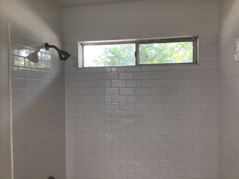 Building Photo - 16303 Mango Ridge Ct