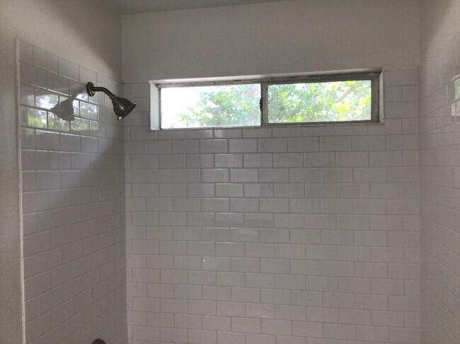 Building Photo - 16303 Mango Ridge Ct