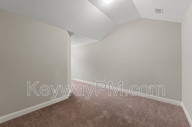 Building Photo - 4504 Chestnut Trl