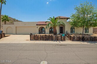 Building Photo - 239 E Aster Dr