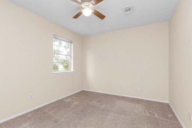 Building Photo - 24026 Spring Briar Ln